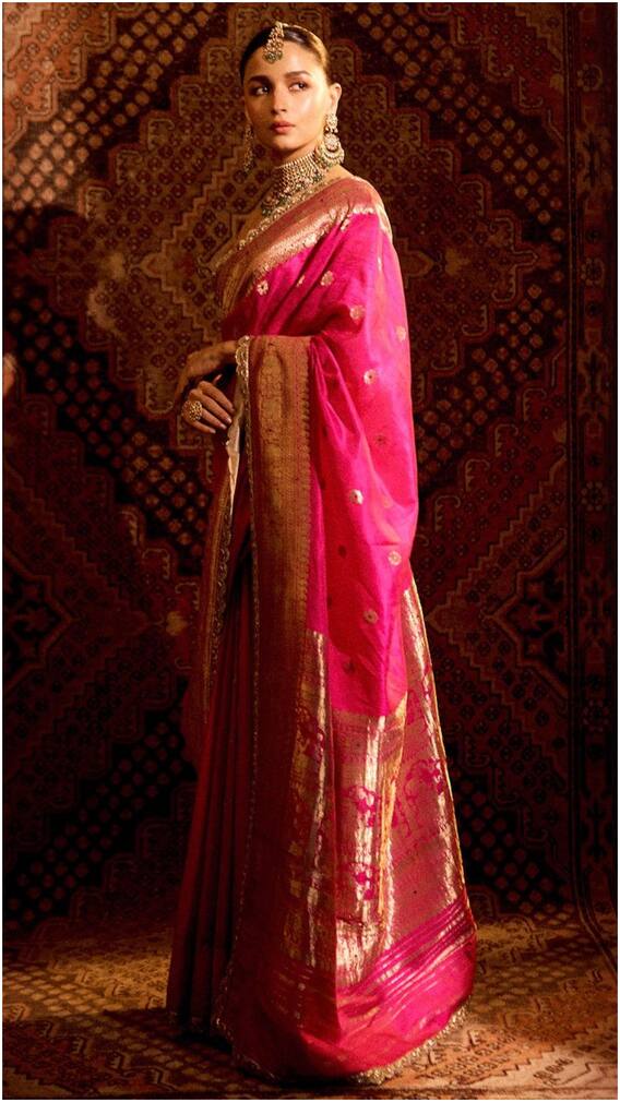 160 ఏళ్లనాటి పట్టుచీర కట్టిన ఆలియా భట్ - బంగారం, వెండి కలిపి తయారుచేసిన శారీ ఫోటోలు చూశారా?