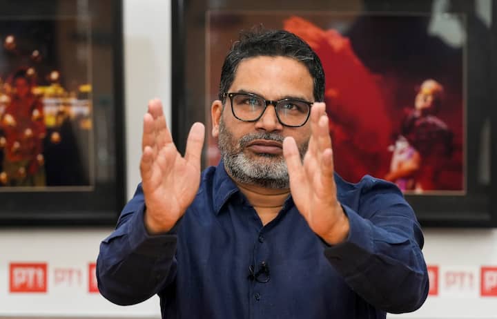 पीके दो अक्तूबर, 2024 (महात्मा गांधी की जयंती) को राजनीतिक दल की घोषणा करेंगे, जो बिहार में उनकी जन सुराज पदयात्रा शुरू होने के ठीक दो साल बाद का दिन है.