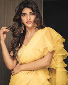 Sreeleela: శ్రీలీల స్టన్నింగ్‌ లుక్‌ - ఎల్లో కలర్‌ డ్రెస్‌లో మెస్మరైజ్‌ చేస్తున్న 'గుంటూరు కారం' బ్యూటీ