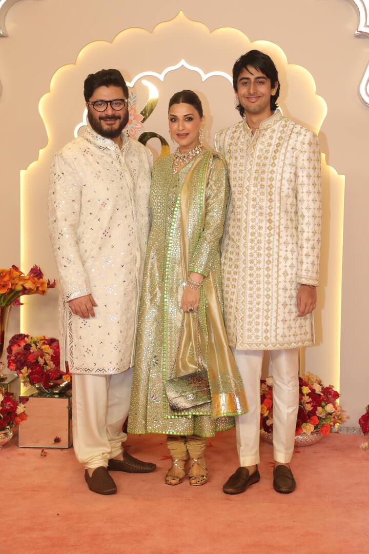 Sonali Bendre and her husband Goldie Behl attended the wedding with their son.