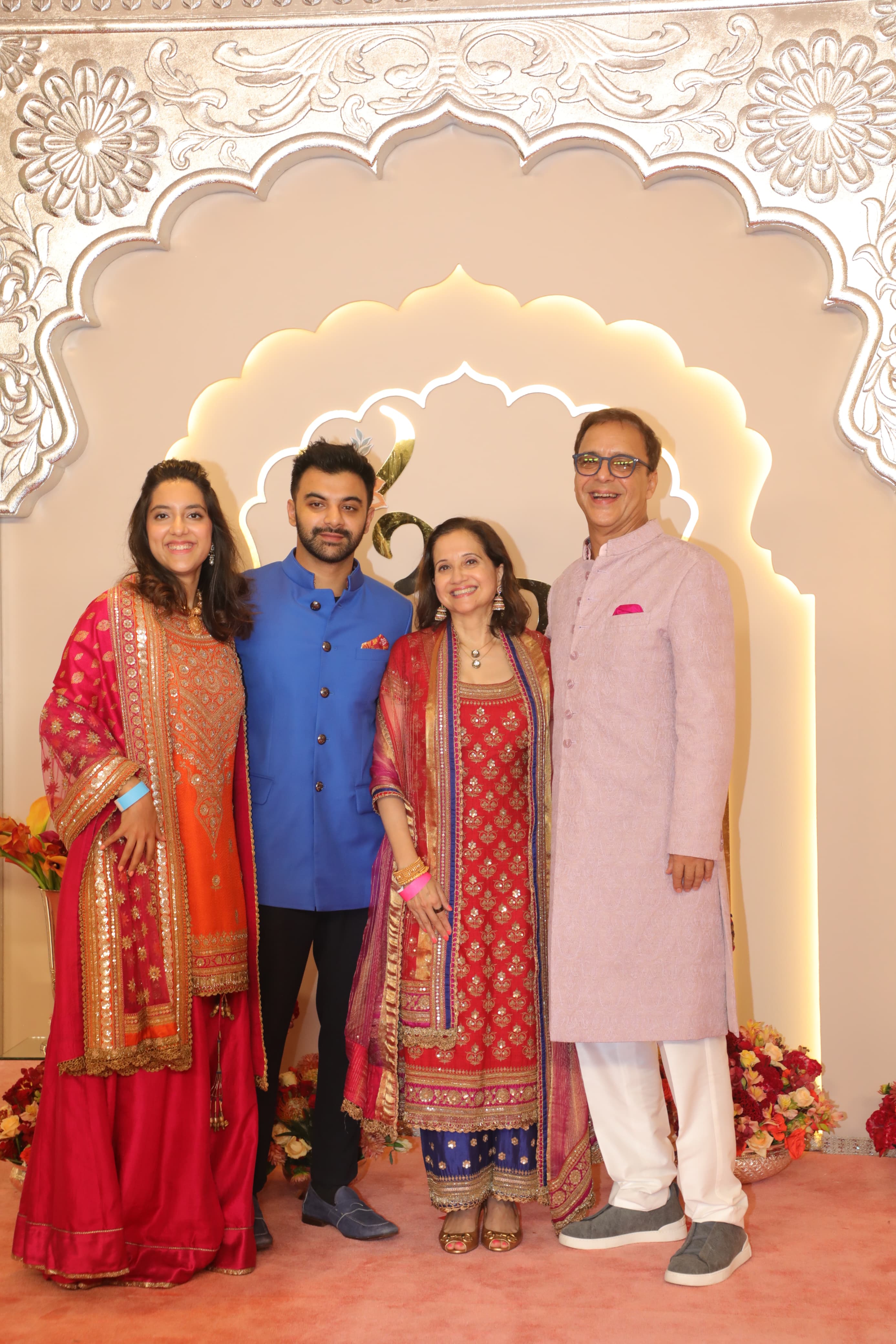 Anant Radhika Wedding: वर्ल्ड जियो सेंटर पहुंची अनंत अंबानी की बारात, इस शुभ घड़ी में राधिका संग लेंगे सात फेरे