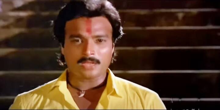 ஆர். வி. உதயகுமார் இயக்கத்தில் 1990ஆம் ஆண்டில் கார்த்திக் நடிப்பில் வெளிவந்த படம் கிழக்கு வாசல். இப்படம் வெளியாகி 34 ஆண்டுகளை நிறைவு செய்கிறது. இப்படம் சென்னையில் 150 நாட்களை கடந்து தியேட்டரில் ஓடியது என்பது குறிப்பிடத்தக்கது.