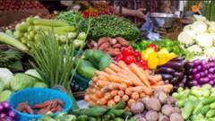 यूपी: आगरा में सब्जियों पर चढ़ा महंगाई का रंग, आलू-प्याज-टमाटर सब महंगा
