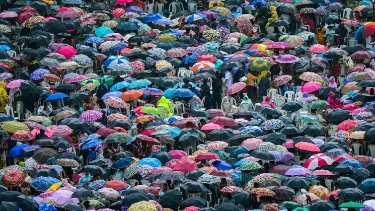 Weather Rain Update Heavy Showers Lash Parts Of Mumbai IMD Orange Alert Downpour Likely In States Delhi Weather Update: Heavy Rain Lashes Parts Of Mumbai, IMD Issues Orange Alert. Downpour Also Likely In These States