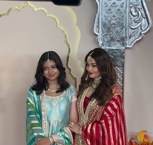 Aishwarya Bachchan attended the wedding with Aaradhya Bachchan.