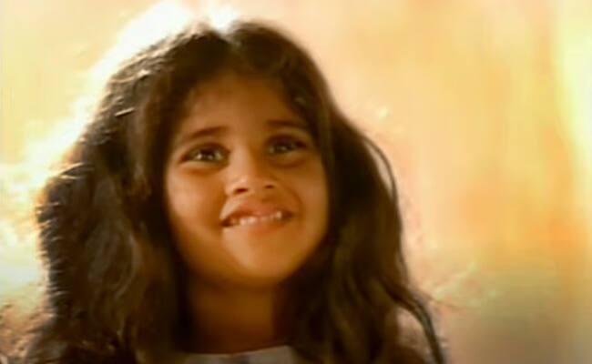 மணி ரத்னம் இயக்கத்தில் வெளிவந்த அஞ்சலி படம் வெளியாகி இன்றுடன் 34 வருடங்களை நிறைவு செய்கிறது. இது சிறந்த தமிழ் திரைப்படம், சிறந்த குழந்தை நட்சத்திரம் மற்றும் சிறந்த ஒலிப்பதிவு என மூன்று தேசிய விருதுகள் பெற்றுள்ளது.