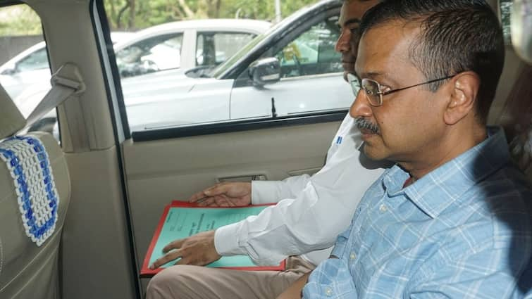 Delhi High Court dismisses Kejriwal plea challenging his arrest by the CBI in the Excise Policy case Delhi Excise Policy case: દિલ્હીના મુખ્યમંત્રી કેજરીવાલને રાહત નહીં, હાઈકોર્ટે અરજી ફગાવી