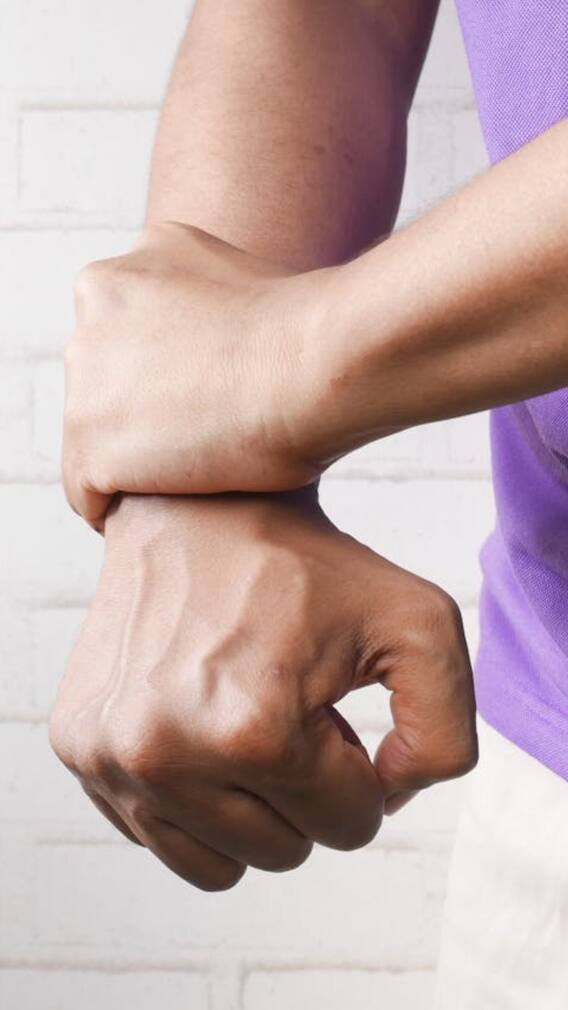 బోన్ క్యాన్సర్ - ఈ లక్షణాలు కనిపిస్తే నిర్లక్ష్యం చేయొద్దు