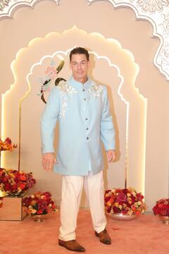 Anant Radhika Wedding : WWE Superstar जॉन सिनाचा ट्रेडिशनल अंदाज, अनंत-राधिकाच्या लग्नसोहळ्याला हजेरी