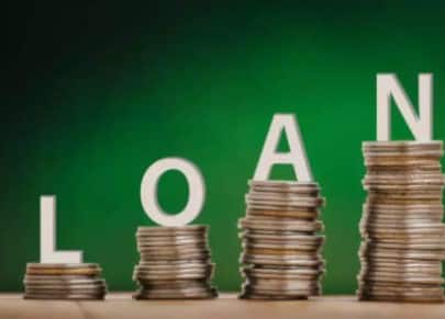 SBI Loan against Mutual Fund:દેશની સૌથી મોટી ધિરાણકર્તા સ્ટેટ બેંક ઓફ ઈન્ડિયા (SBI) ના ગ્રાહકો તેમના ઈન્ટરનેટ બેંકિંગ (INB) અને YONO એપ દ્વારા મ્યુચ્યુઅલ ફંડ (MF) યુનિટ્સ પર ઓનલાઈન લોન લઈ શકે છે. SBI આમ કરનારી દેશની પ્રથમ બેંક બની છે. આ નવી સુવિધા સાથે ગ્રાહકો તેમના ઘરની આરામથી લોન લઈ શકશે. આ સંપૂર્ણપણે પેપરલેસ અને ડિજિટલ પ્રક્રિયા છે, જે ગ્રાહકો માટે 24x7 ઉપલબ્ધ છે.