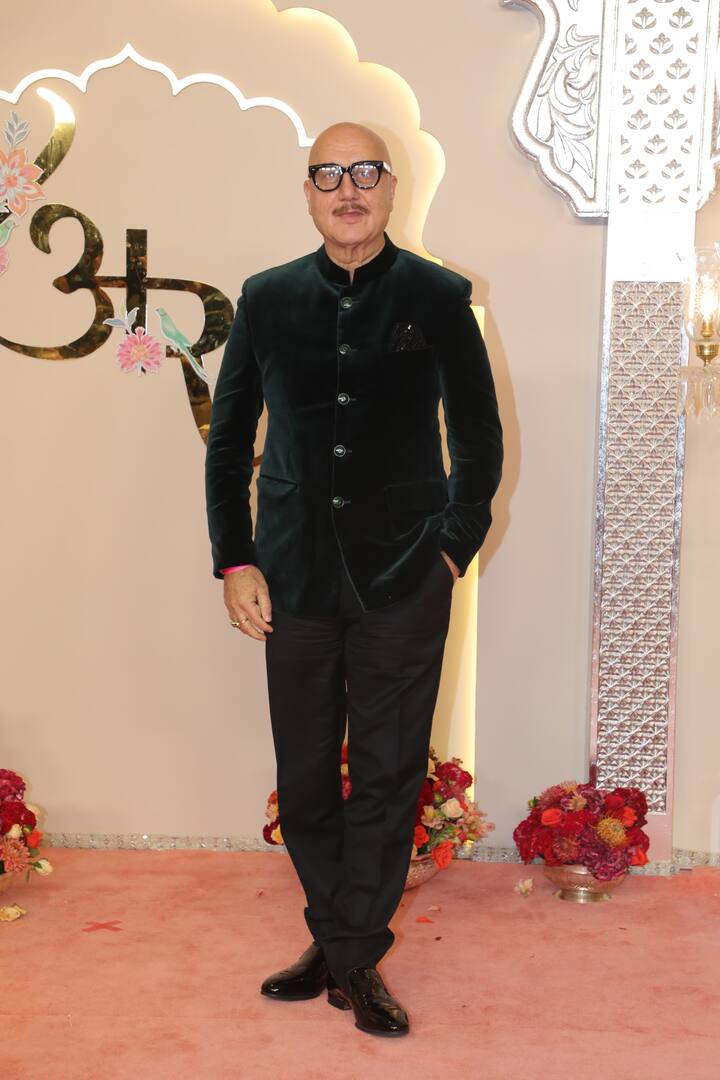 Anupam Kher also attended the wedding.