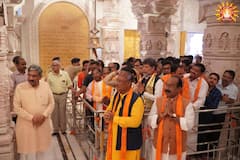 CM विष्णुदेव साय समेत कैबिनेट मंत्रियों ने अयोध्या में किए रामलला के दर्शन, चढ़ाया विष्णु भोग का चावल