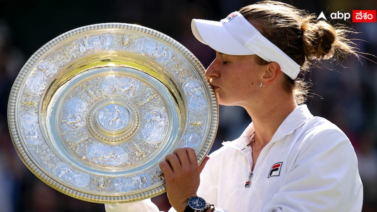 Wimbledon 2024 Womens Singles Winner Krejcikova Defeats Paolini In 3-Set Thriller To Win Maiden Wimbledon Title Wimbledon 2024 Winner: వింబుల్డన్ మహిళల సింగిల్స్ విజేతగా క్రెజికోవా, హిస్టరీ రిపీట్