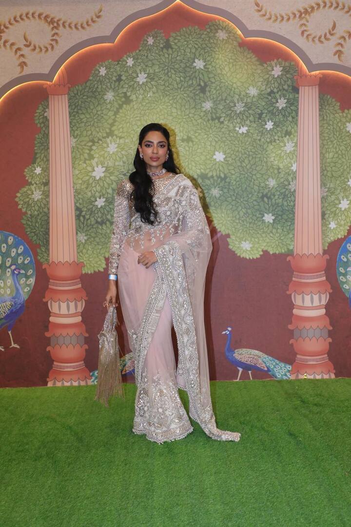 Sobhita Dhulipala in a beige saree. Sobhita did not attend the wedding ceremony but marked her presence at the Shubh Aashirwad function.