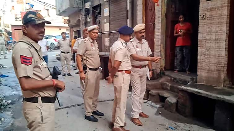 Delhi news Burger King Shootout: Man Involved In West Delhi Murder Among 3 Gangsters Killed In Encounter Burger King Shootout: Man Involved In West Delhi Murder Among 3 Gangsters Killed In Encounter