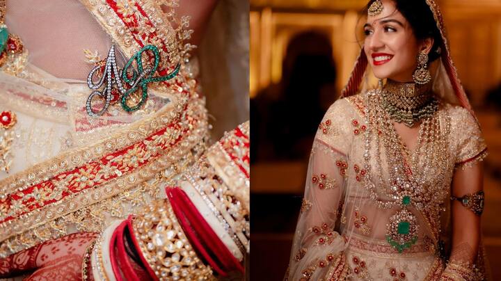 राधिका के ब्राइडल दुपट्टे पर लगा ब्रोच भी कस्टमाइज्ड था. इसपर व्हाइड और ग्रीन डायमंड्स से AR यानी अनंत-राधिका लिखा था.