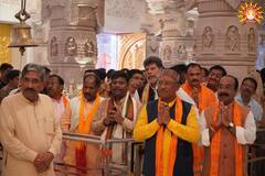 CM विष्णुदेव साय समेत कैबिनेट मंत्रियों ने अयोध्या में किए रामलला के दर्शन, चढ़ाया विष्णु भोग का चावल