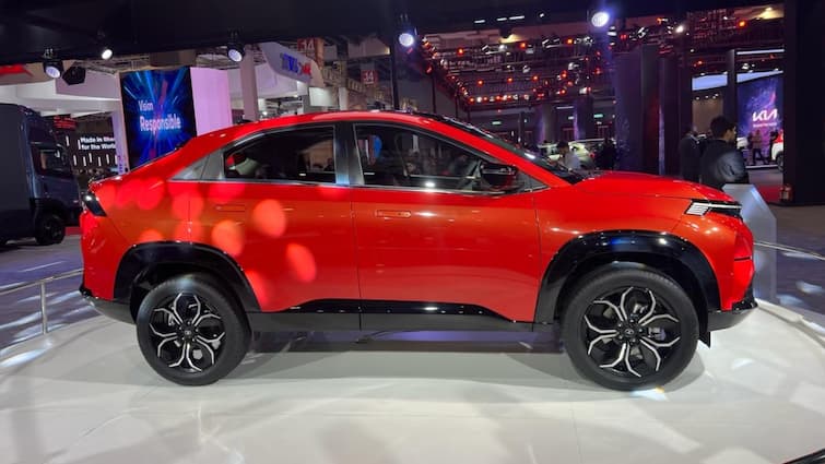 Tata Curvv EV launching in india on 7 august 2024 will get diesel engine too features design price know all details here Tata Curvv EV: 7 अगस्त को एंट्री मारेगी टाटा कर्व ईवी, कमाल के होंगे फीचर्स, जानें कीमत