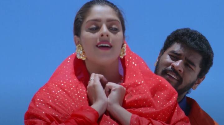 காதலன் படத்தில் வரும் என்னவளே அடி என்னவளே என்ற பாடலை எழுதி இருந்தார். இந்த வரிகளுக்கு ஏ ஆர் ரஹ்மான் இசை அமைத்திருந்தார்.