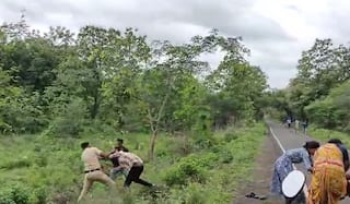 धक्कादायक! तरुणीच्या ऑनर किलींगचा प्रयत्न हाणून पाडणाऱ्या पोलिसावर हल्ला, 3 जणांवर गुन्हा दाखल