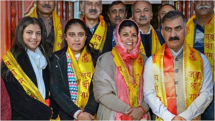 Himachal Dehra Bypoll Result 2024 Cm sukhvinder Singh Sukhu daughter ruhun and kamun reaction on kamlesh thakur victory ann Dehra Bypoll Result 2024: पिता के बाद मां भी बनीं विधायक, जीत पर क्या बोलीं CM सुखविंदर सुक्खू की बेटियां?