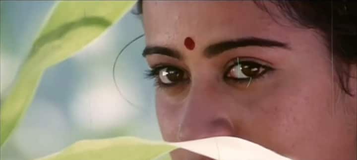 கிழக்குச்சீமையிலே படத்தில் வரும் ஆத்தங்கர மரமே என்ற பாடலை எழுதி இருந்தார். இந்த வரிகளுக்கு ஏ ஆர் ரஹ்மான் இசை அமைத்திருந்தார்.