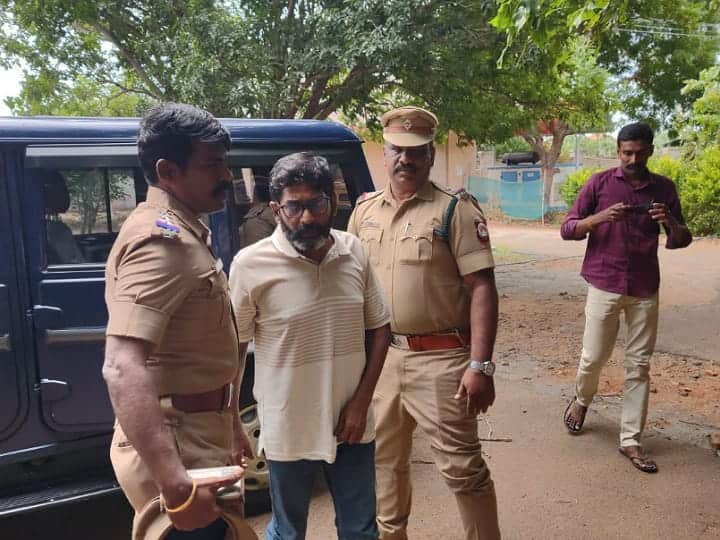 Karur District Combined Court  money laundering case Chavku Shankar appeared பண மோசடி வழக்கு : சவுக்கு சங்கருக்கு வருகின்ற 23-ஆம் தேதி வரை நீதிமன்ற காவல்