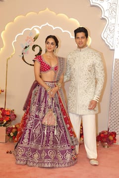 Anant Radhika Wedding : அம்பானி வீட்டு விஷேசத்தில் சங்கமித்த பிரபலங்கள்!