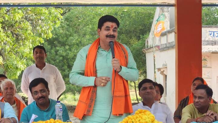 बदलापुर से बीजेपी विधायक ने यह भी कहा था कि जल्द की केंद्र सरकार को बड़े फैसले लेने होंगे, तभी बीजेपी फिर से 2027 में यूपी में सरकार बना पाएगी.