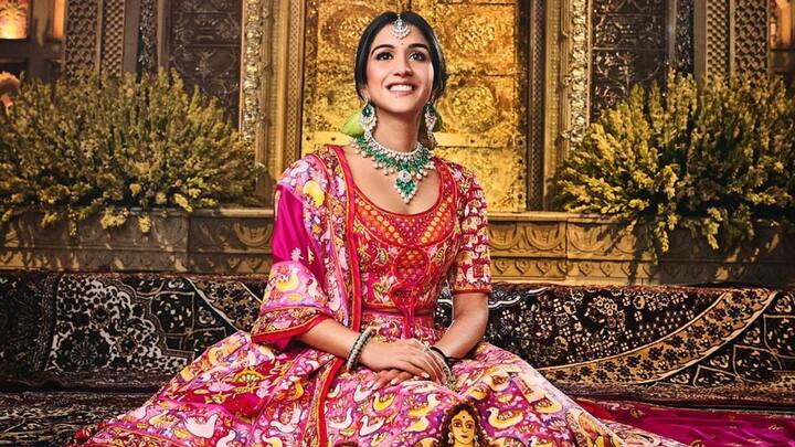 এলাহি বিয়ের অনুষ্ঠান মিটেছে গতকালই। তবে শেষ হয়নি উদযাপন পর্ব। আজ অনন্ত আম্বানি ও রাধিকা মার্চেন্টের 'শুভ আশীর্বাদ' অনুষ্ঠান। ছবি: ইনস্টাগ্রাম