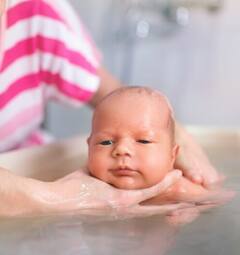 Kids Health: ਨਵਜੰਮੇ ਬੱਚੇ ਨੂੰ ਨਹਾਉਂਦੇ ਸਮੇਂ ਨਾ ਕਰੋ ਇਹ ਗਲਤੀਆਂ...ਨਹੀਂ ਸਿਹਤ ਹੋ ਸਕਦੀ ਖਰਾਬ