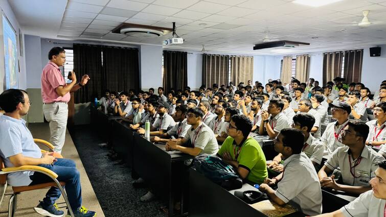 Kota Medical College organised organ donation awareness program for students ann कोटा मेडिकल कॉलेज में हुआ अंगदान जागरूकता कार्यक्रम, डॉक्टर्स ने किया स्टूडेंट्स से संवाद