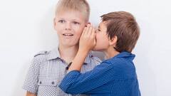 आपकी ये गलती बच्चे को बना सकती है गूंगा, हमेशा रहें सावधान