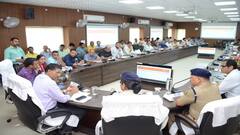 ड्यूटी में लापरवाह करने वाले कर्मचारियों के खिलाफ होगा सख्त एक्शन, समीक्षा बैठक में प्रभारी सचिव की दो टूक