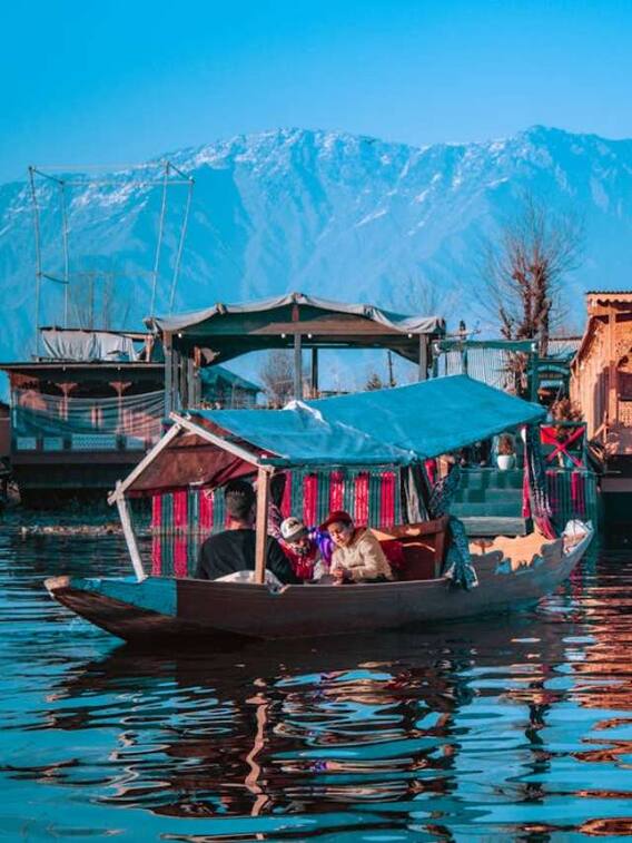 कश्मीर में शिकारा में घूमने का कितना पैसा लगता है?