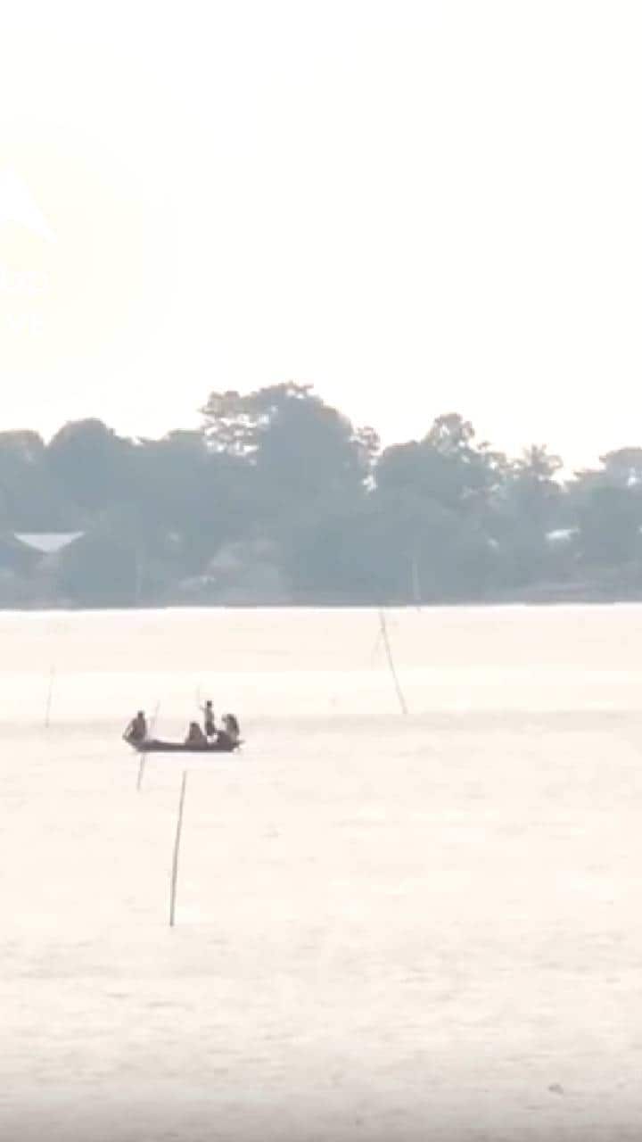 ब्रह्मपुत्र नदी का जलस्तर बढ़ने से मोरीगांव में बाढ़ जैसे हालात बने | Flood | ABP Shorts