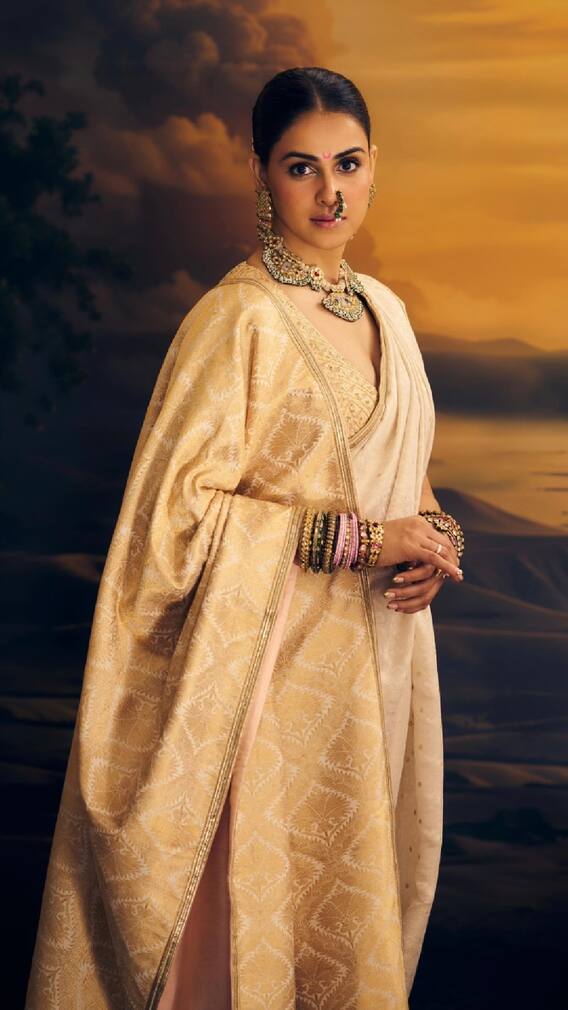 जेनेलियाचं अस्सल मराठमोळं सौंदर्य!