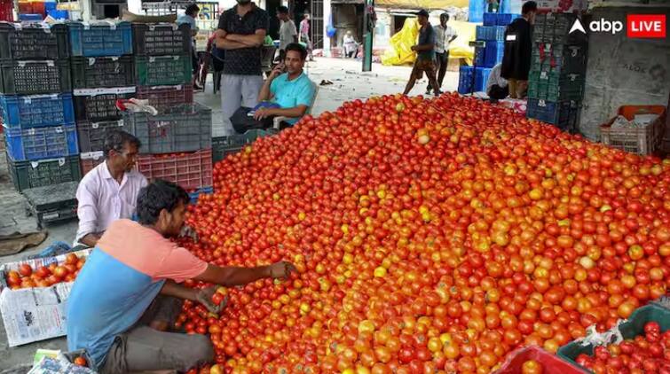 retail-price-of-tomato-onion-and-potato-should-cool-down-soon-as-supply-improves Vegetable Prices: ਘੱਟ ਜਾਣਗੇ ਆਲੂ, ਟਮਾਟਰ ਅਤੇ ਪਿਆਜ਼ ਦੇ ਰੇਟ, ਨਹੀਂ ਸ਼ੁਰੂ ਹੋਵੇਗੀ ਸਬਸਿਡੀ ਵਾਲੀ ਸੇਲ