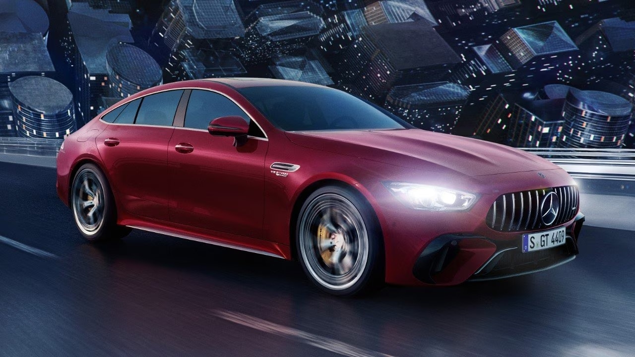 Mercedes-AMG GT 63 Pro: मर्सिडीज की इस नई कार से उठा पर्दा, 317 किमी की है टॉप स्पीड, जानें डिटेल्स