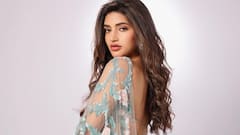 Sreeleela : నెట్టెడ్ శారీ కట్టుకుని కైపెక్కించేలా చూస్తోన్న శ్రీలీల.. క్రిస్టల్ క్లియర్ కాదు క్రిస్టల్ షుగర్ అంటోన్న హీరోయిన్