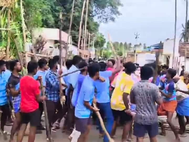 Karur Kulithalai Poiyamani Mariamman Temple Kumbabhishekah Ceremony குளித்தலை கும்பாபிஷேக விழா: பிளக்ஸ் பேனர் வைப்பதில் பிரச்சினை: இளைஞர்கள் தடியடி தாக்குதல்!