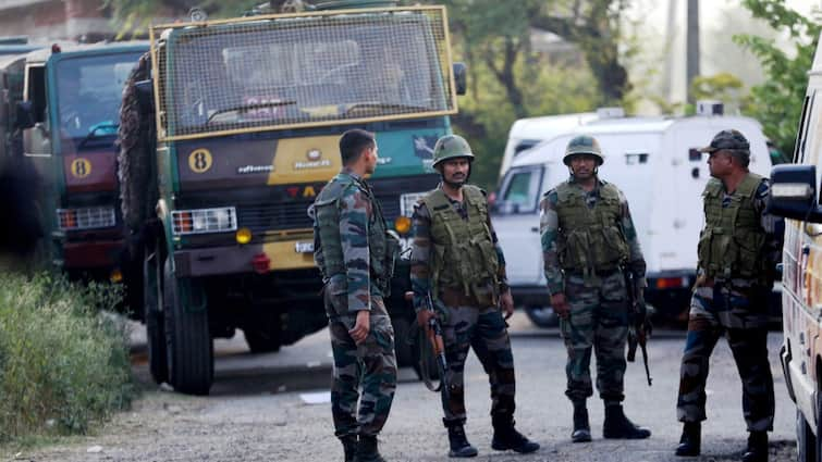 Manipur CRPF Jawan Killed In Militant Attack In Jiribam Policeman Injured Manipur: CRPF Jawan Killed In Militant Attack In Jiribam, 1 Policeman Injured