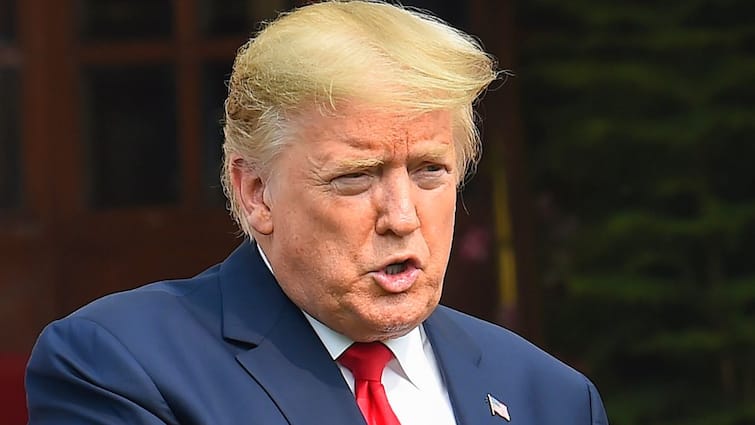 Donald Trump First Reaction After Assassination Attack On Republican Presidential Candidate says Thanks to God 'भगवान ने बचाया...', जानलेवा हमले के बाद सामने आया डोनाल्ड ट्रंप का पहला रिएक्शन