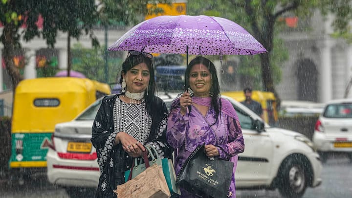 The weather department has predicted generally cloudy sky and drizzle on Sunday. It said that the maximum and minimum temperatures may remain around 35 and 26 degrees Celsius respectively.