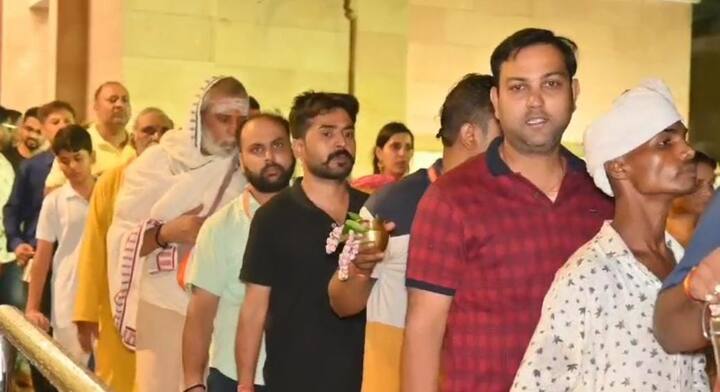 हम प्राचीन समय से भगवान काशी विश्वनाथ का दर्शन करने के लिए मंदिर परिसर में आते रहे हैं. लेकिन मंदिर में भारी भीड़ होने की वजह से हमें घंटो लाइन में लगना पड़ता था.