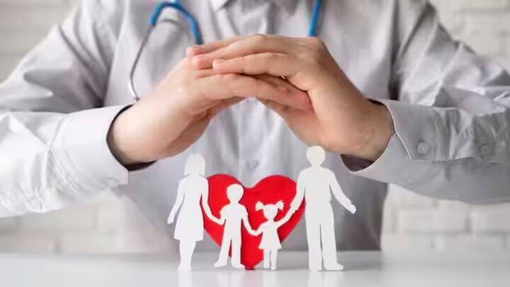 એટલે જ ભવિષ્યને ધ્યાનમાં રાખીને લોકો પહેલેથી જ સારવારના મોટા ખર્ચથી બચવા માટે પહેલેથી જ હેલ્થ ઇન્શ્યોરન્સ લઈ લે છે.