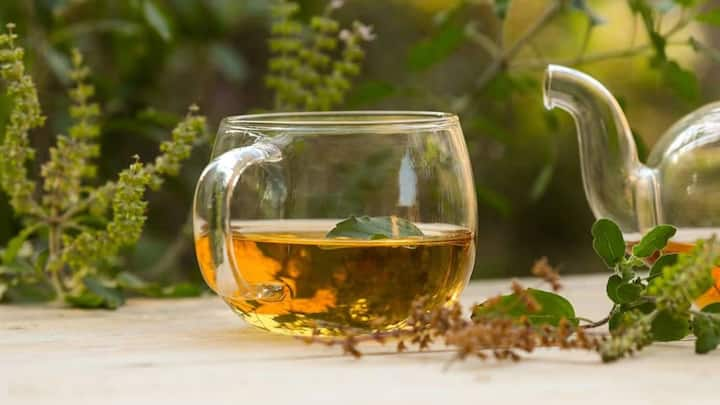 Relief from cold and cough- During monsoon, the risk of cold and cough increases significantly. In such a situation, drinking Tulsi tea helps in reducing its symptoms. Apart from this, it also changes due to flu and viral infection.