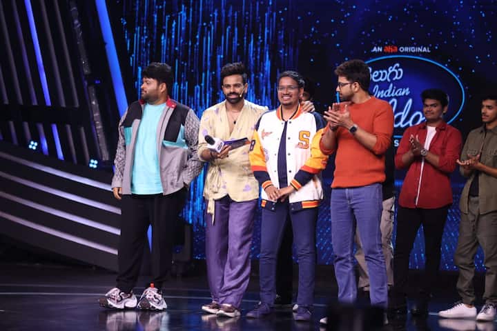 Kushal Sharma was eliminated from Telugu Indian Idol 3: 'తెలుగు ఇండియన్ ఐడల్ 3' నుంచి యువ గాయకుడు కుషల్ శర్మ ఎలిమినేట్ అయ్యాడు. ఈ సీజన్ ఫస్ట్ ఎలిమినేషన్ ఇదే. దాంతో అతడు స్టేజి మీద ఎమోషనల్ అయ్యాడు.