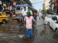 West Bengal Weather : সপ্তাহের প্রথম দিনই তুমুল বৃষ্টি কয়েক জেলায়, কলকাতায় কোথায় কেমন বর্ষণ?