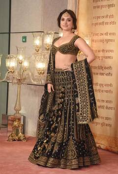 સુંદરી'' બનીને અનંત અંબાણીના રિસેપ્શનમાં પહોંચી બોલિવૂડની આ એક્ટ્રેસ